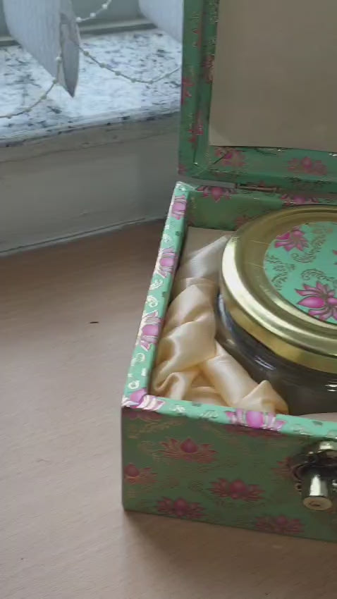 Two Jars Trunk Box